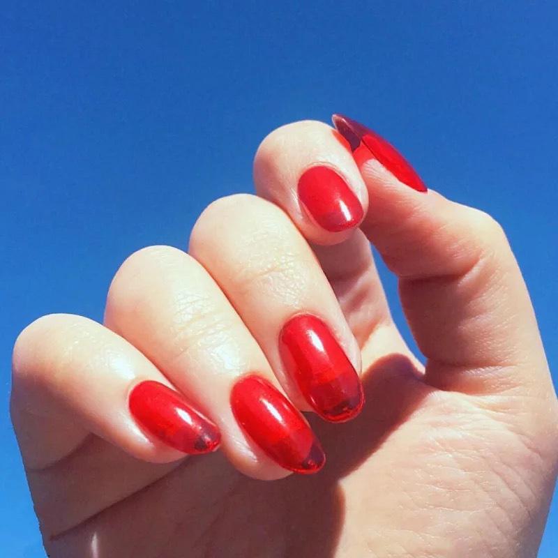 

Festive Red Medium-Length Removable Wearable Nail Tips - Whitening Finish N126 Translucent Red [Glue Version]