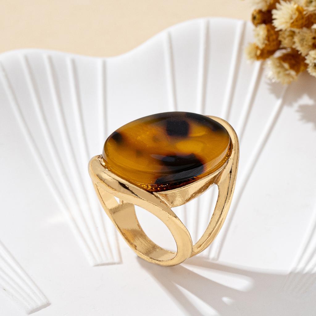 A Women's Ring, Acrylic Leopard Print Retro Fashion Ring, Suitable for Daily Wear and Vacation Wear