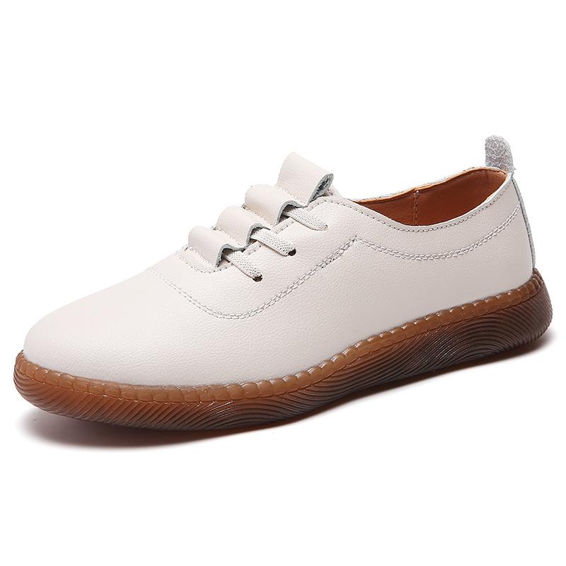 New Flat-soled Mother Shoes Versatile Non-slip Doudou Shoes Soft Sole Comfortable Middle-aged One-pedal Casual Leather Shoes