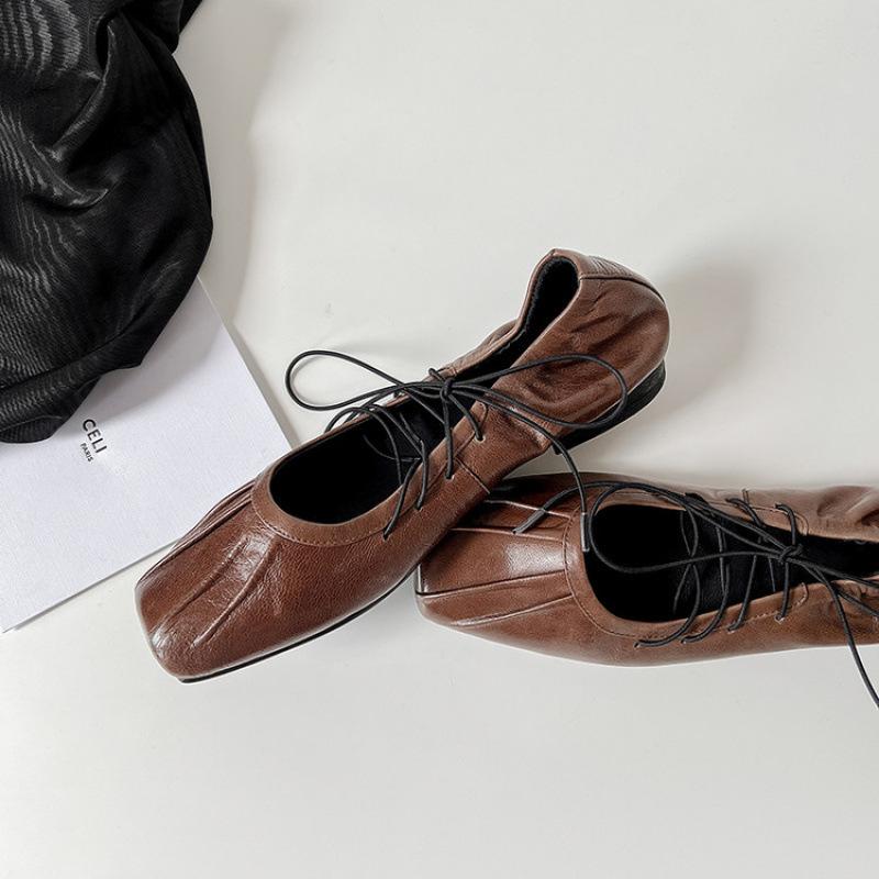 Non-slip soft sole comfortable cowhide single shoes four seasons wear fashion single shoes women's genuine leather large size small leather