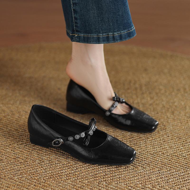 New Women's Flat Shoes Casual Solid Color Women's Single Shoes Rubber Soft Sole Square Head Four Seasons Wear Leather Shoes Low Heel Foot