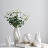 High-End Cremefarvet Keramisk Vase til Blomsterarrangementer - Elegant Hvid Uglaseret Design til Stueindretning