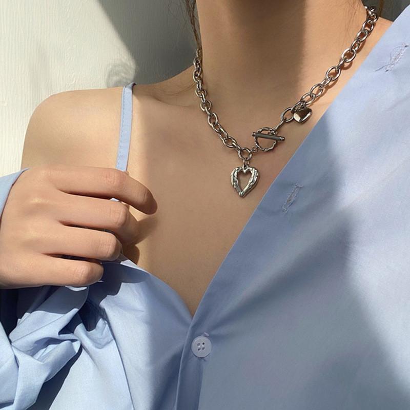 Fashion Love Heart Pendant Choker Necklace for Women Silver Color Clavicle Chain Female Party Jewelry on the Neck New