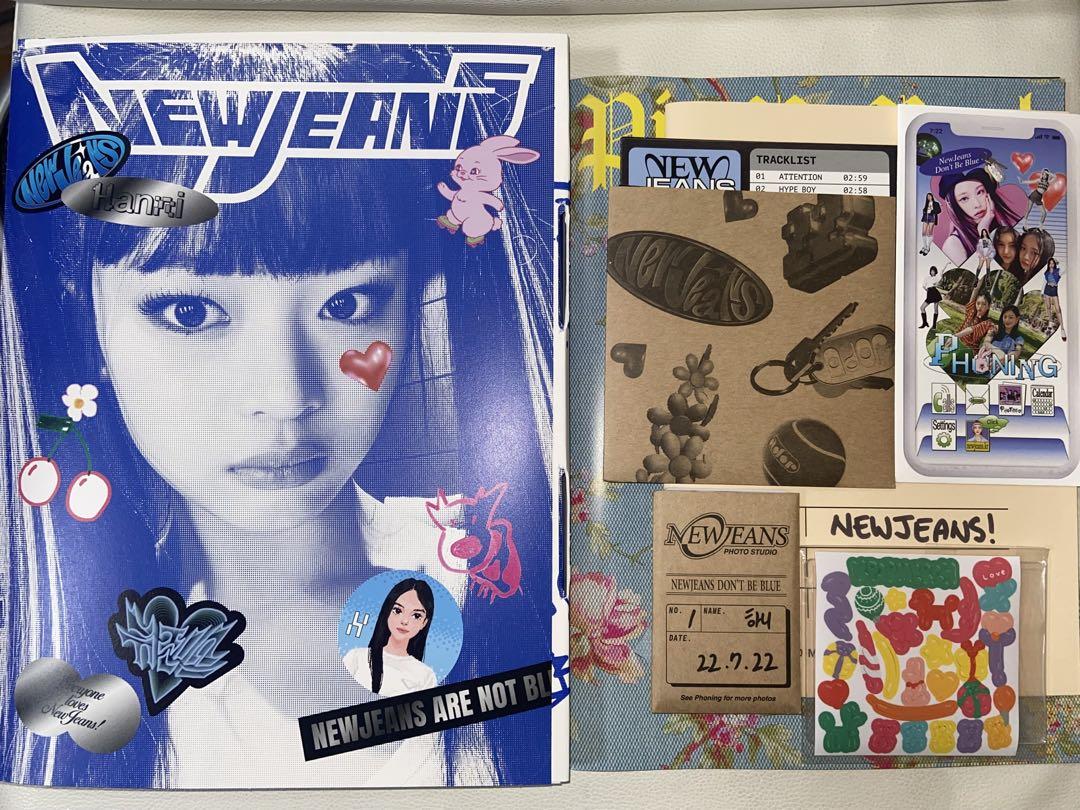 

[USED] NewJeans Bluebook Hani All inclusions