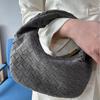 Damentasche klein matt gewebte Tasche neue Croissant-Tasche Wind Handtasche Mode