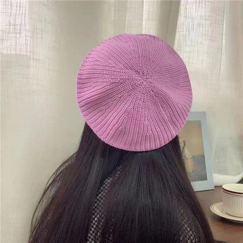 Knitted Woolen Hat for Women In Fall and Winter, Beret Style, Appliquéd Fabric Hat with Large Brim, Luxurious Style, Fashionable for Daily Wear.