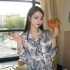 Di Lizheba's autumn new ice and snow silk can be worn outside, high-end loungewear two-piece pajamas for women