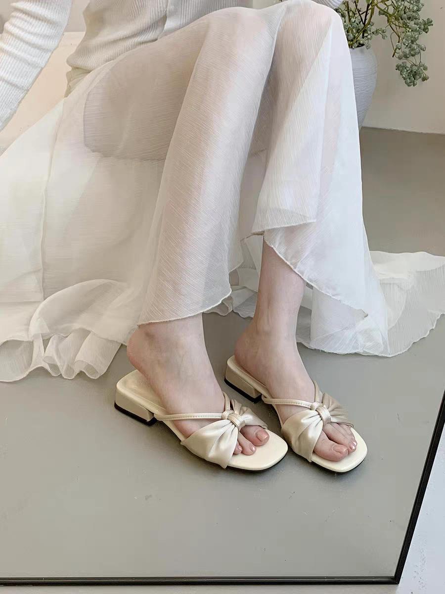 

Нежные прохладные тапочки женские 2025 лето милый шелковый бант с открытым носком толстый каблук квадратный каблук сандалии 35