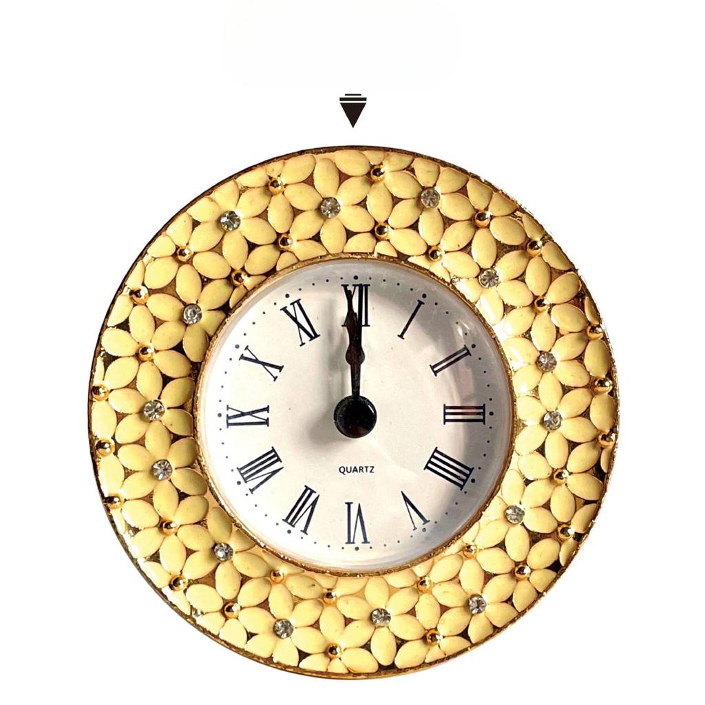 Retro Light Luxury Fashion Clock Living Room European Table Clock