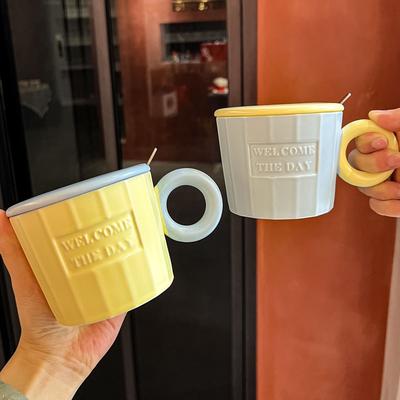 Kontrastowy Kolor Reliefowy Angielski Kubek z Pokrywką Para Śniadanie Kubek na Mleko Wysokiej Wartości Kubek do Kawy