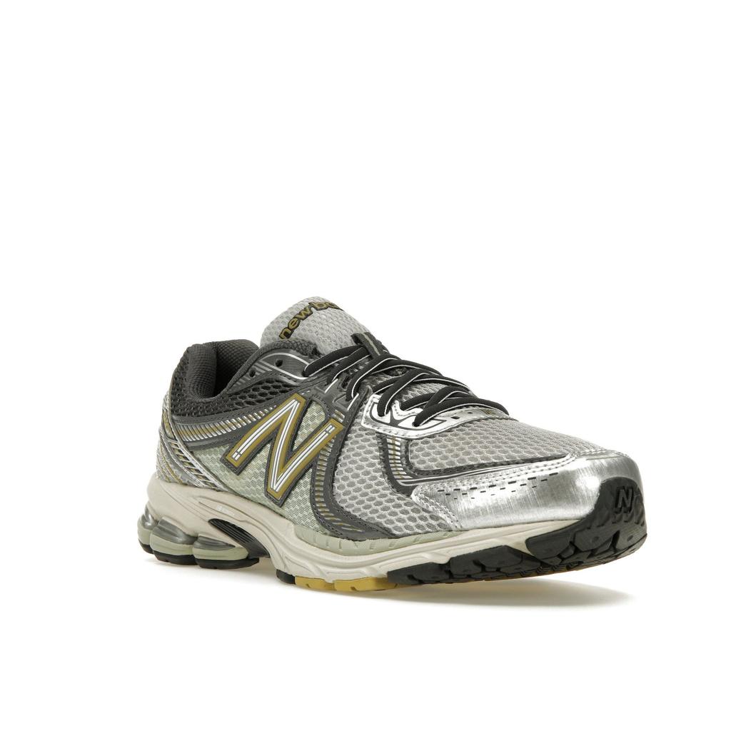 New Balance 860v2 'Earth' / 'Rain Cloud Magnet' ML860KR2