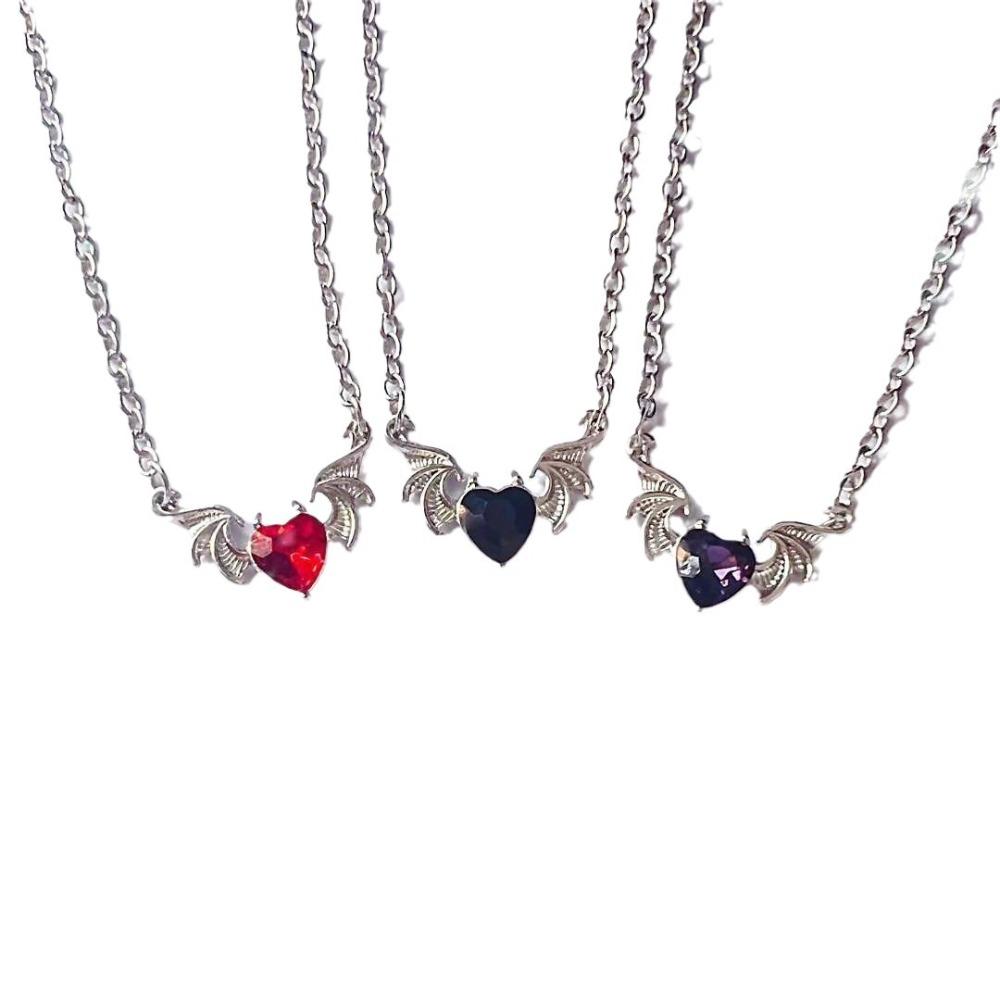 Charm Gothic Sliver Color Devil's Wing Bat Wings Red Heart-shaped Glass Crystal Pendant Necklace for Women Halloween Jewelry