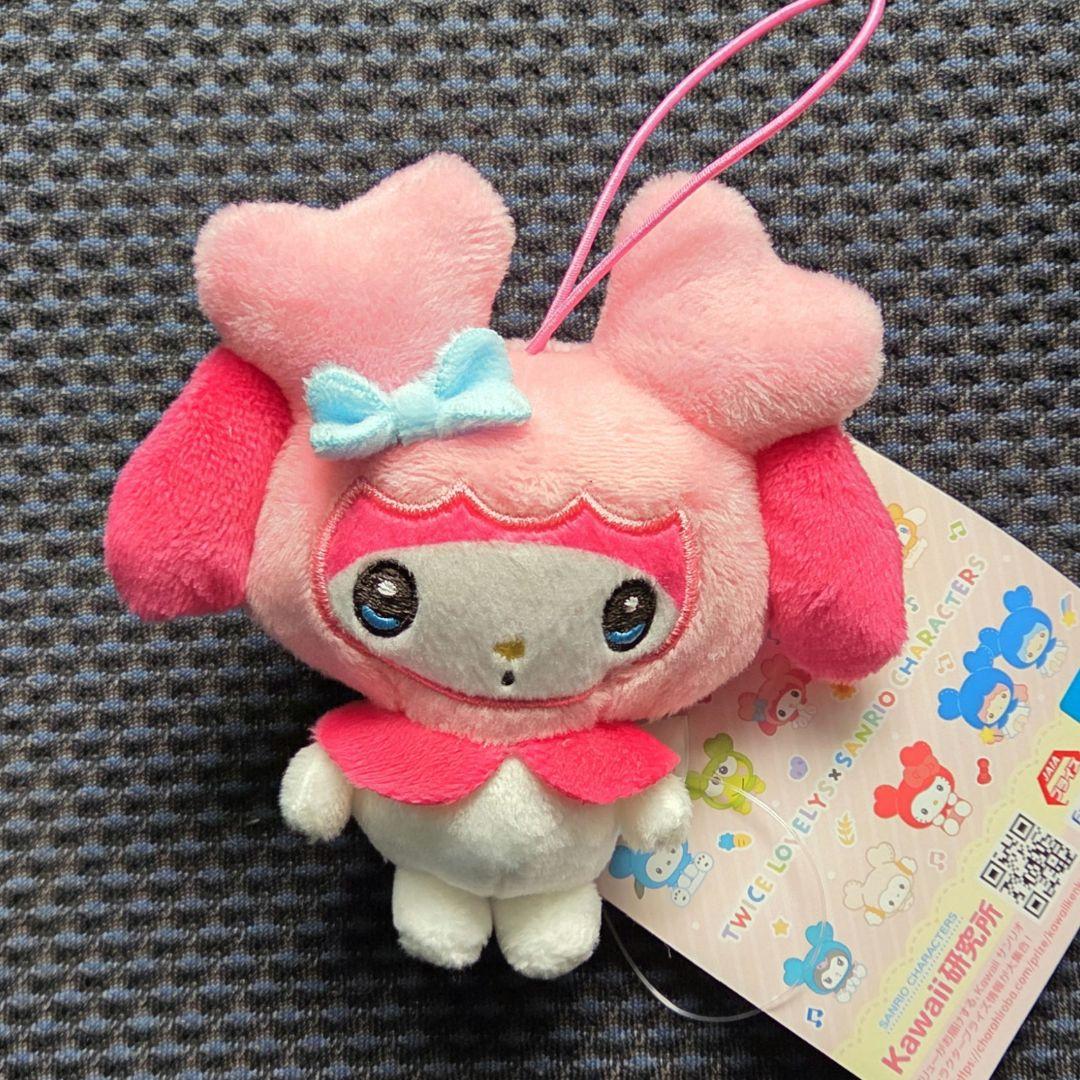 

[USED] TWICE LOVELYS Sanrio Mascot GiGO Momo