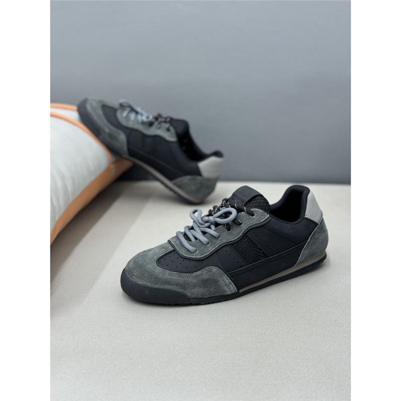 New comfortable shoes sneakers breathable and comfortable dnh