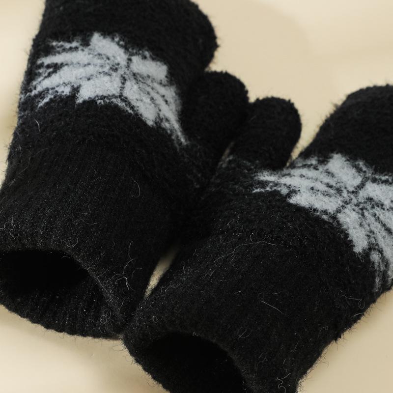 Korean-Style Cute Snowflake Lamb Wool Fingerless Winter Gloves: Thick, Warm, Double-Layered Mittens for Students.