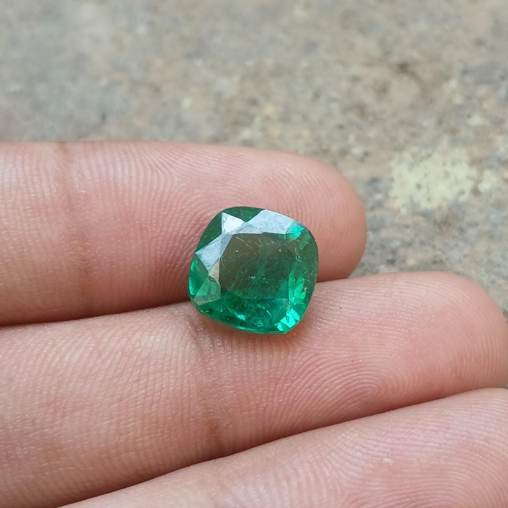 Natural Zambian Green Emerald 5-6 Ct Cushion Cut Loose Gemstone Certified