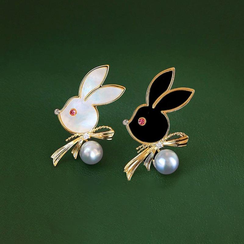 Cute Rabbit Brooch Versatile Luxury Fashion Pearl Lapel Badge Pin Bags Clothes Hats Pins Accessories Jewelry Gift For Women