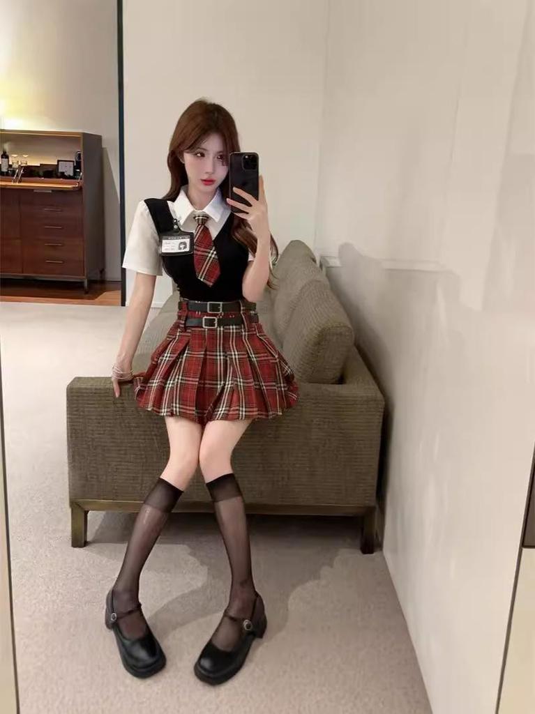 Preppy Style Petite JK Uniform Set: Slimming Bow Tie Shirt & High Waist Cake Skirt Two-Piece