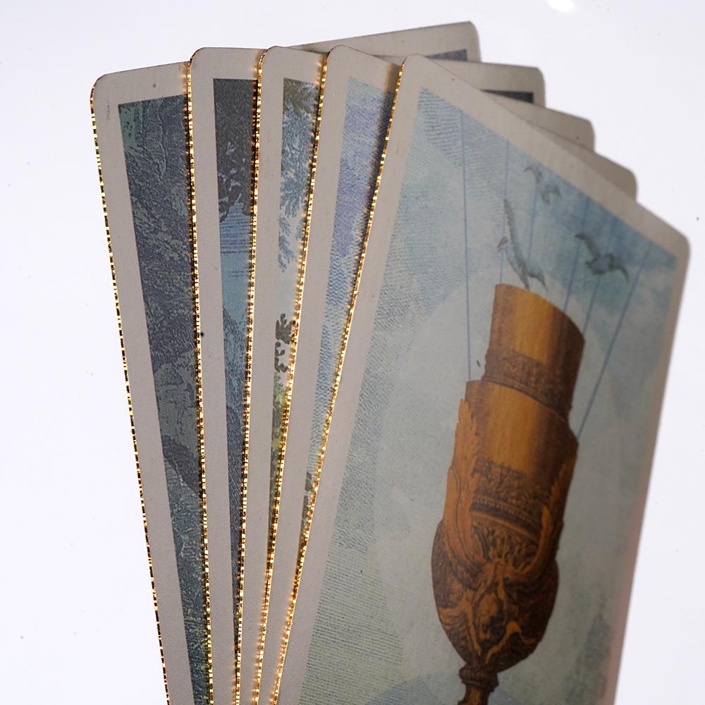 Terra Volatile Deluxe Silber Tarot Geschenkset mit lasergeprägtem Hardcover.