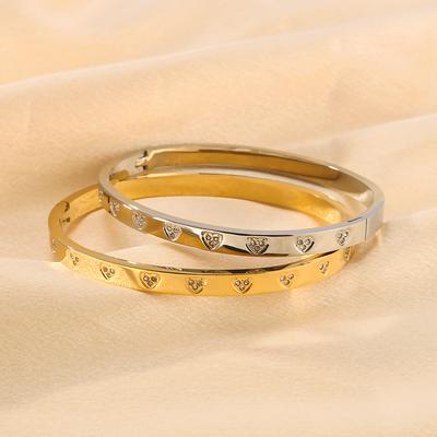 Stainless Steel Heart Charm Zirconia Bangle For Women Peach Love Rhinestone Bracelets