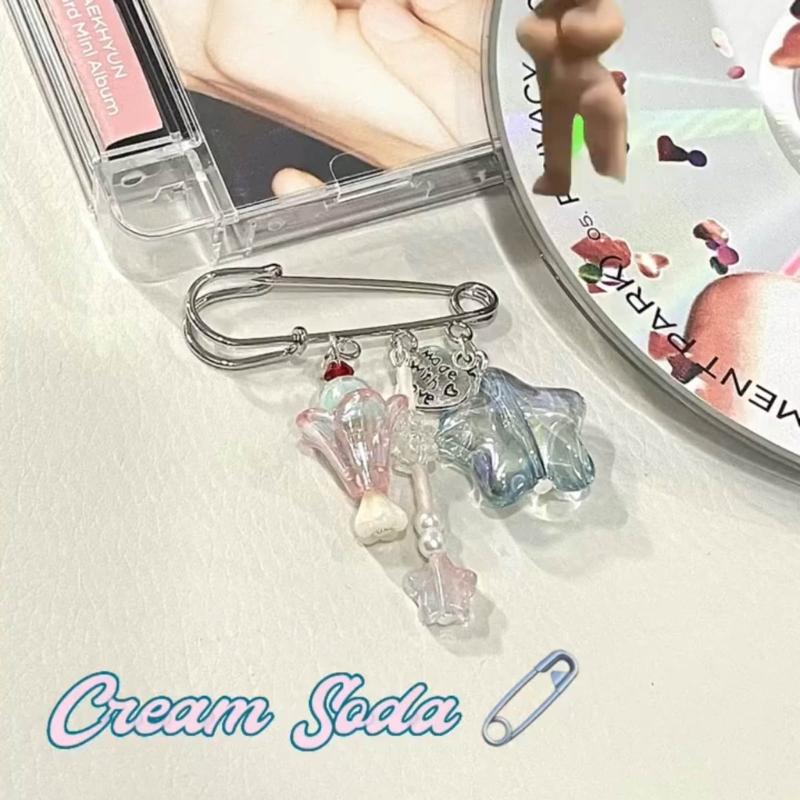 Lovely Resin Star Charm Pin Pendant Fashion Brooch Pins Trendy Decoration Ornament Decors for Women's Backpacks Bag