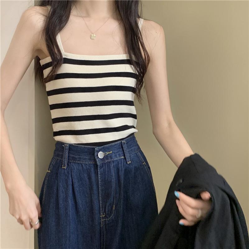 

Chic and unique striped knitted sling vest women s inner wear summer niche outer wear short Spice Girl top tide One size fits all чёрный