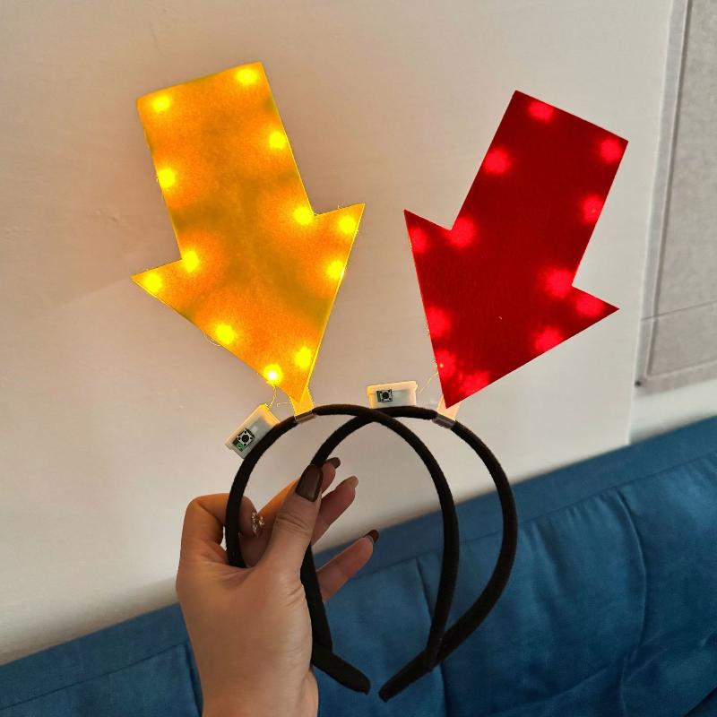 Met LED Pijl Licht Hoofdband Lichtgevende Pijl Vorm LED Hoofdband Uniek Ontwerp Op Batterijen Werking Concert Haaraccessoire