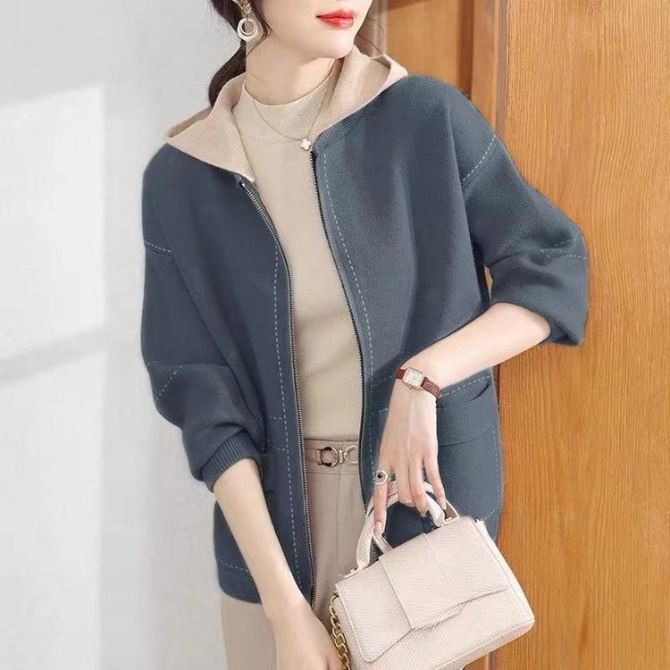Middle-aged and Elderly Women Knitted Sweater Cardigan Mother Spring and Autumn Coat Fashionable Red Zodiac Year Top Clothes New Year Outfit