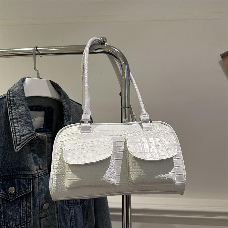 

2025 winter new light luxury retro personalized small square bag niche design foreign style portable shoulder armpit bag білий