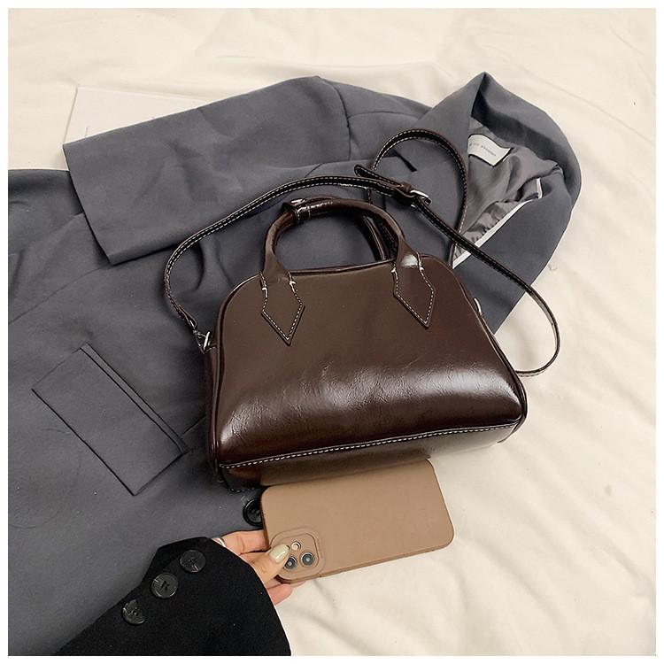 IELGY Handbag Niche Oil Wax Leather Boston Female Bag Fashion Commuter Bag