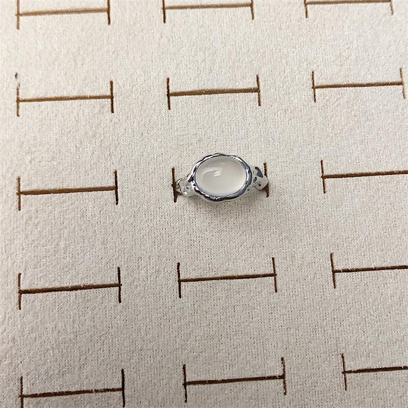 Xiaohongshu S925 Sterling Silver Women's Luxury Ring - Niche Design, Non-Fade Index Finger Fashion.