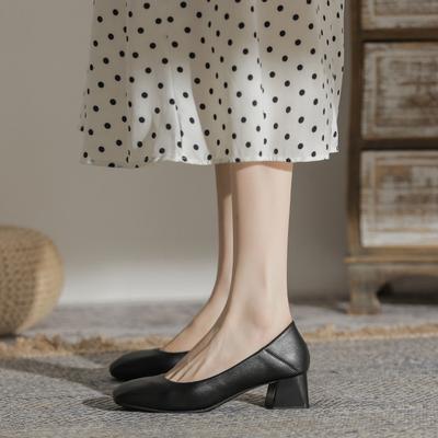 2024 Nere Classiche Tacco Spesso Scarpe Décolleté da Donna Punta Quadrata Semplice Pelle Scarpe da Donna con Tacco Basso Lavoratori d'Ufficio Hostess Etichetta Alberghiera