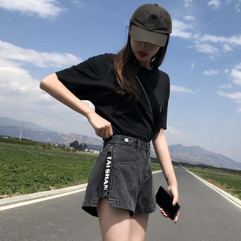 Ladies's Summer Korean Harajuku Edition American Retro Fashion Denim Shorts Design Zipper Y2K Loose Wide Leg Shorts Black Blue