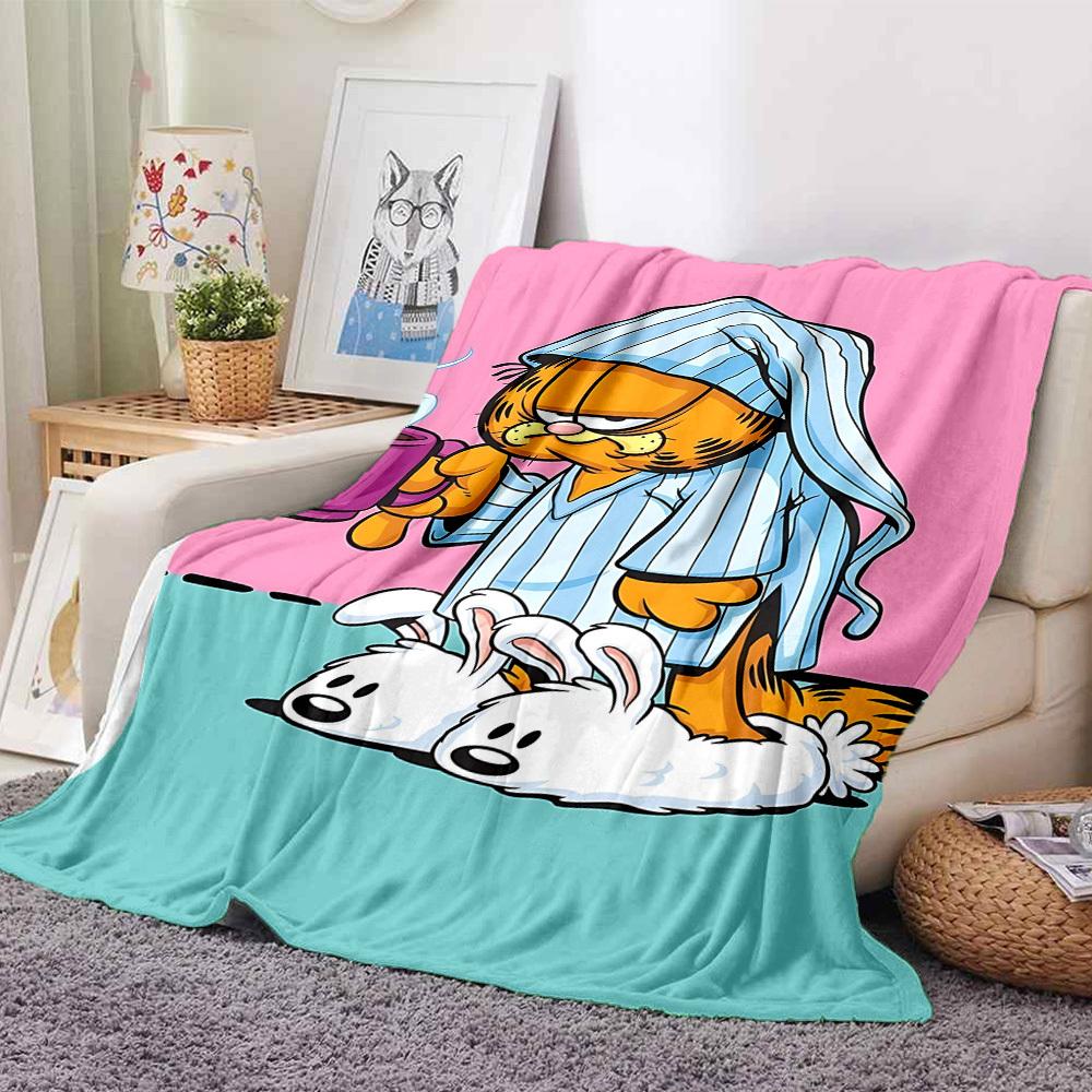 1pc Garfield Soft Skin-Friendly Flannel with Digital Printing, Various Sizes Available for Family, Friends, Birthday044