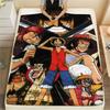 שמיכת פלנל עם הדפס דמויות One Piece, איכותית, נוחה לכל העונות, עיצוב לבית, חום ונוחות, מושלמת למתנות חג המולד