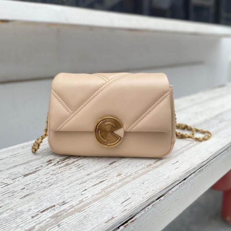 

Трендовые универсальные высококачественные нишевые дизайнерские женские сумки, кожаные маленькие квадратные сумки, сумки на бриллиантовой цепочке телесный