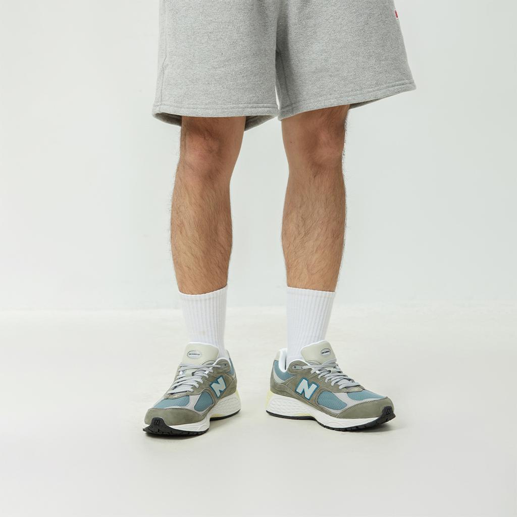 New Balance 2002R Grey Mallard Blue Unisex Sneakers Cool-Grey M2002RNA