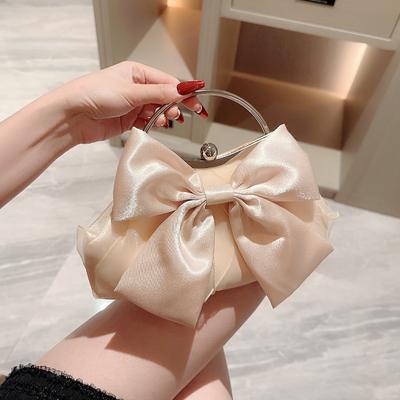 Üst düzey Fiyonklu Akşam Çantaları Kadın Metal Saplı Çantalar Günlük El Çantaları Düğün Parti Moda Zincir Omuz Çapraz Çantalar