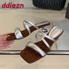 Calzado para mujer – Sandalias