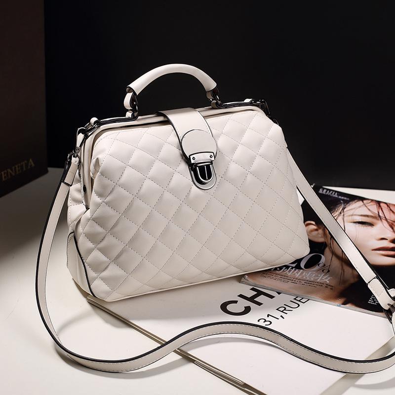 Women's Retro Doctor Bag - Stylish Diamond Pattern Crossbody Handbag