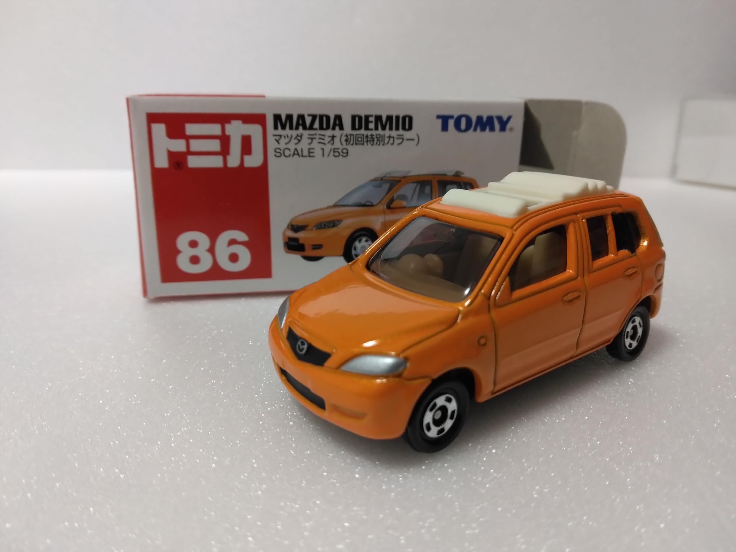 

Масштабная миниатюра Mazda Demio оранжевый 1/59 автомобиль, оранжевый