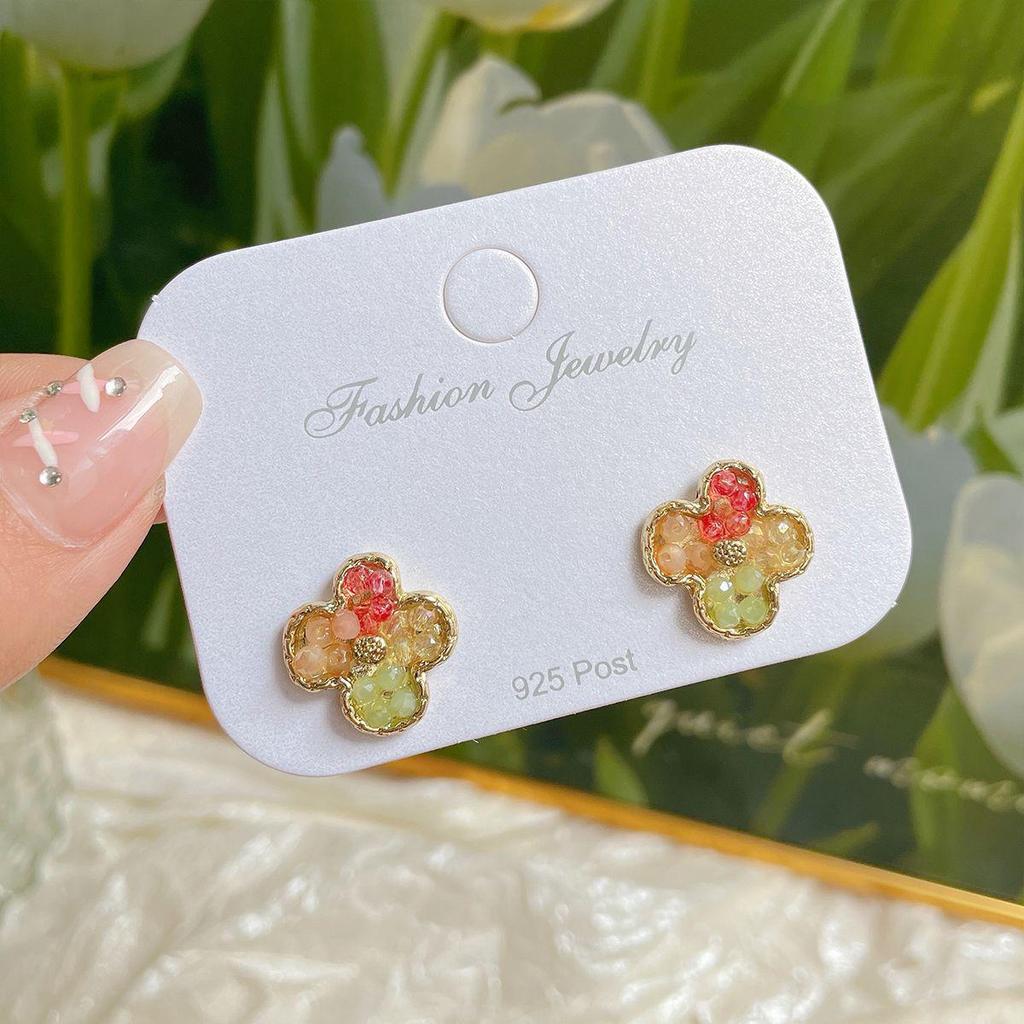 Exquisite Pearl Butterfly Earrings with Silver Needle – Gradient Light Luxury Design for Women