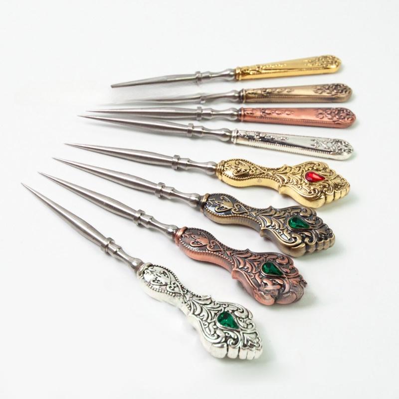 2 Pieces Vintage Sewing Awls Metal Stitching Awl Tailors Awl Tools for Leather Work DIY Craft Hand Stitching Sewing