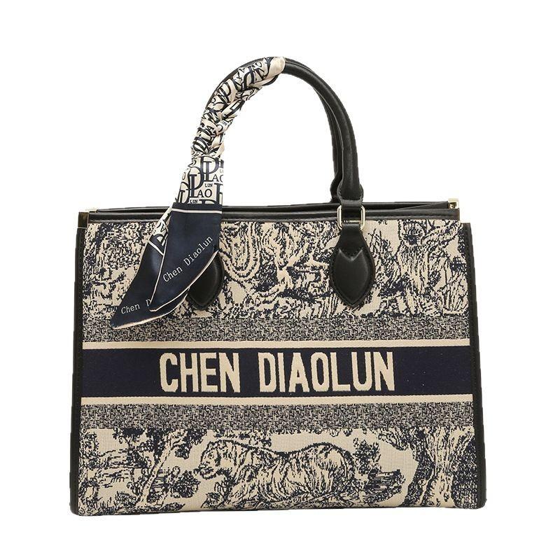 Trendy Embroidered Handheld Tote Bag for Women's New Autumn/Winter Large Capacity High End Feeling Morning Commuter Bag