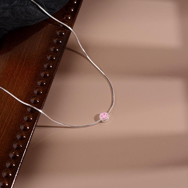 Летнее Радужное Эмалированное Ожерелье-цепочка со Смайликами и Бусинами Женский Стиль Нишевый Дизайн Ключица