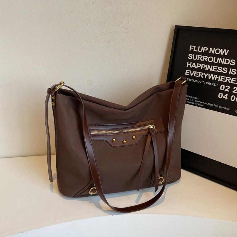 Retro, Casual, Fashionable, Large-capacity Tote Underarm Single-shoulder Crossbody Bag for Commuting To Work