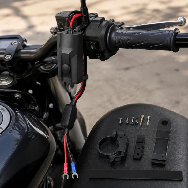 Motorrad-Telefon-Steckdose mit Direktkabel, abgedecktem Anschluss und USB-Ausgang für Pendelfahrten, lange Fahrten und den täglichen Gerätezugang