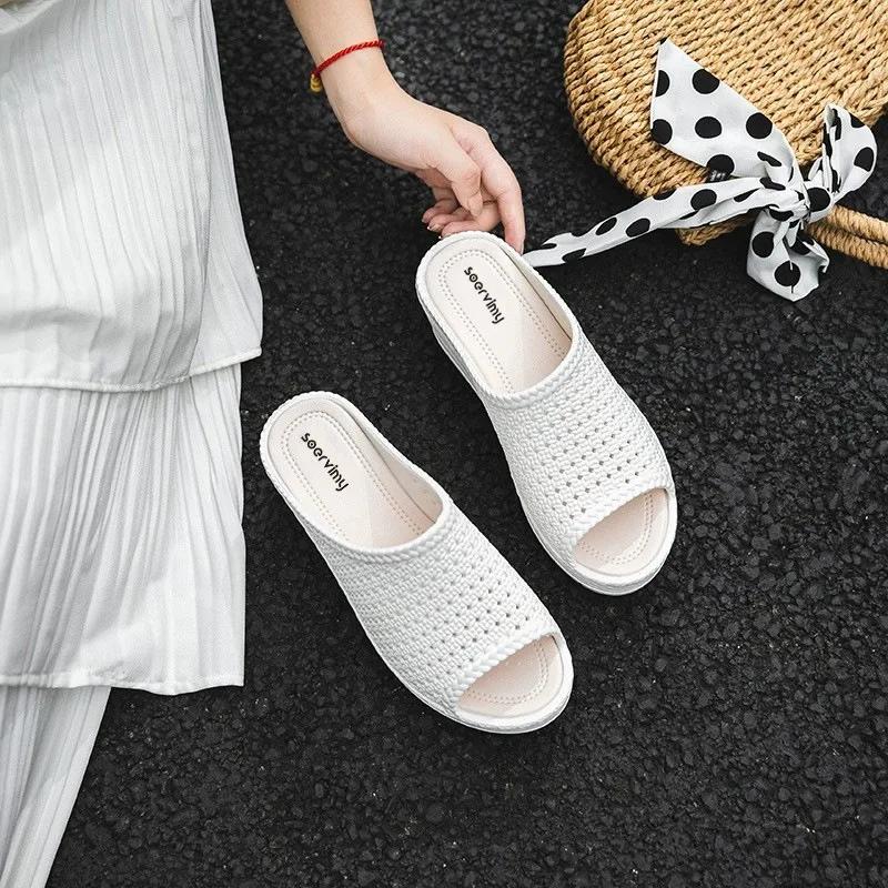 Hot Selling Sandals Female Summer Wedged Thick Sole Fashion Wear Beach Shoes Net Face Hollow-out Female Slippers Platform Shoes