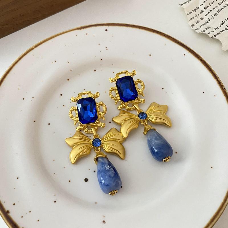 Medieval vintage earrings, court style niche high-end stud earrings Internet celebrity retro earrings jewelry women