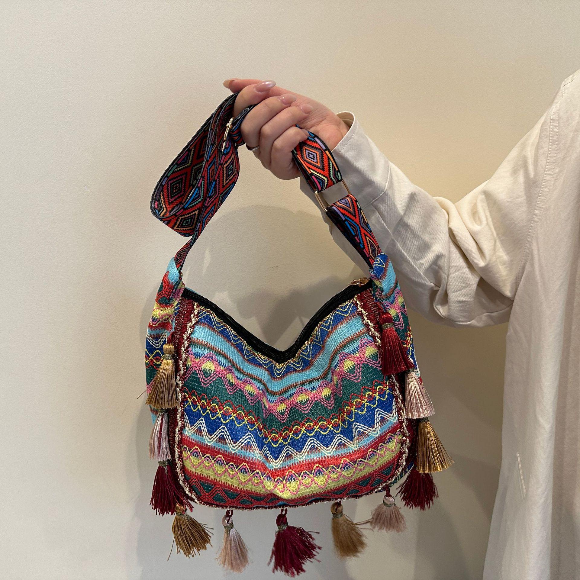 

Bohemian Tassel Crossbody Bag - 2026 Ethnic Style Women s Travel Shoulder Bag
